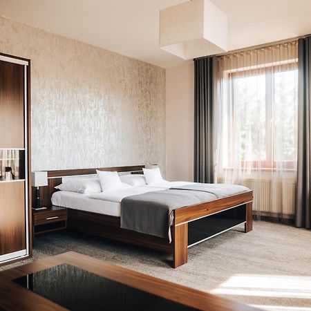 Hotel Elegance Šumperk Exteriör bild