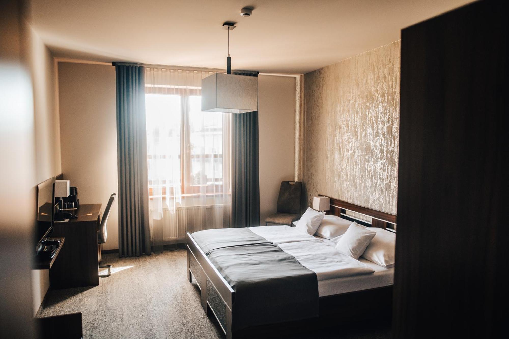 Hotel Elegance Šumperk Exteriör bild