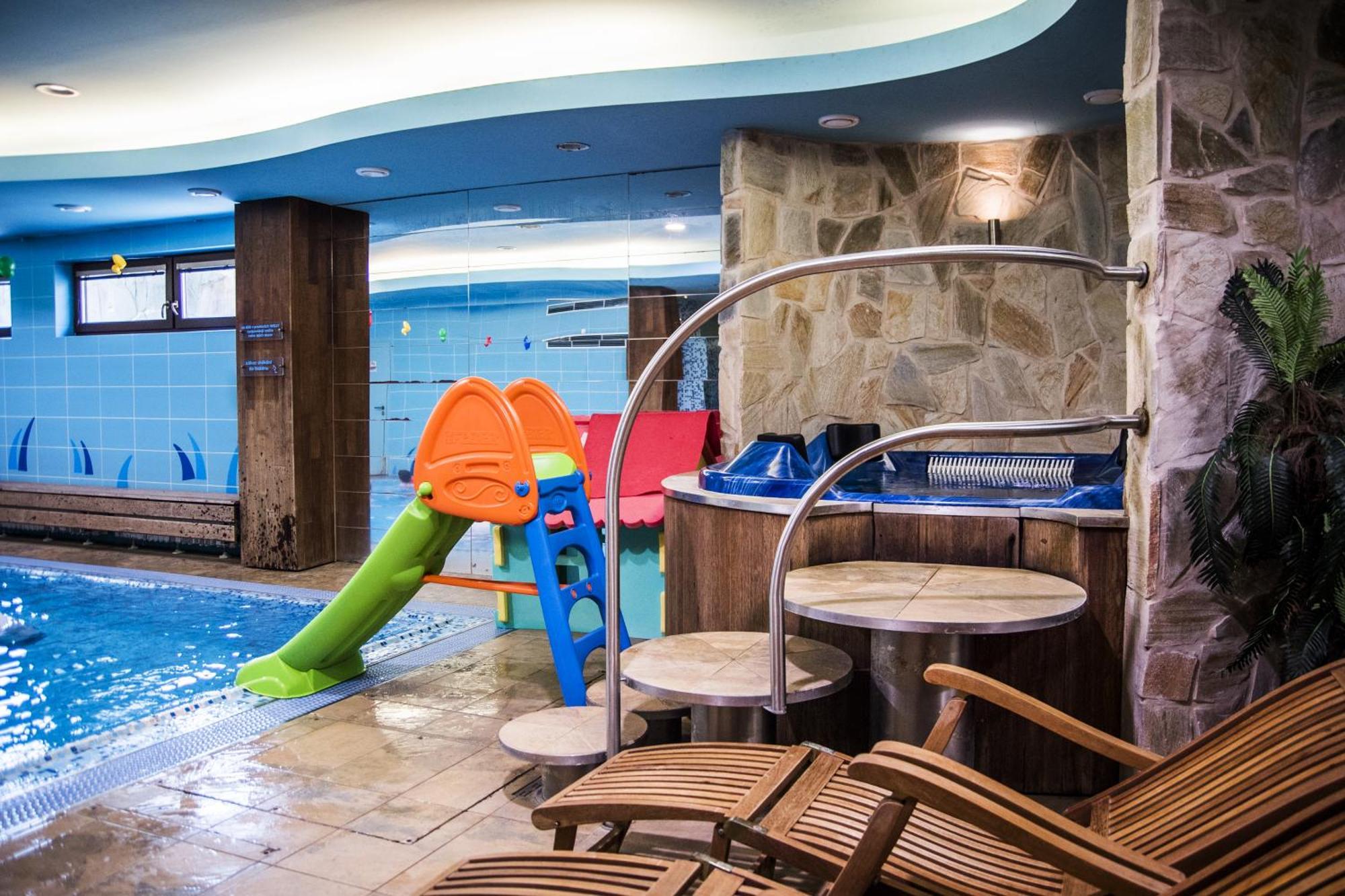 Hotel Elegance Šumperk Exteriör bild