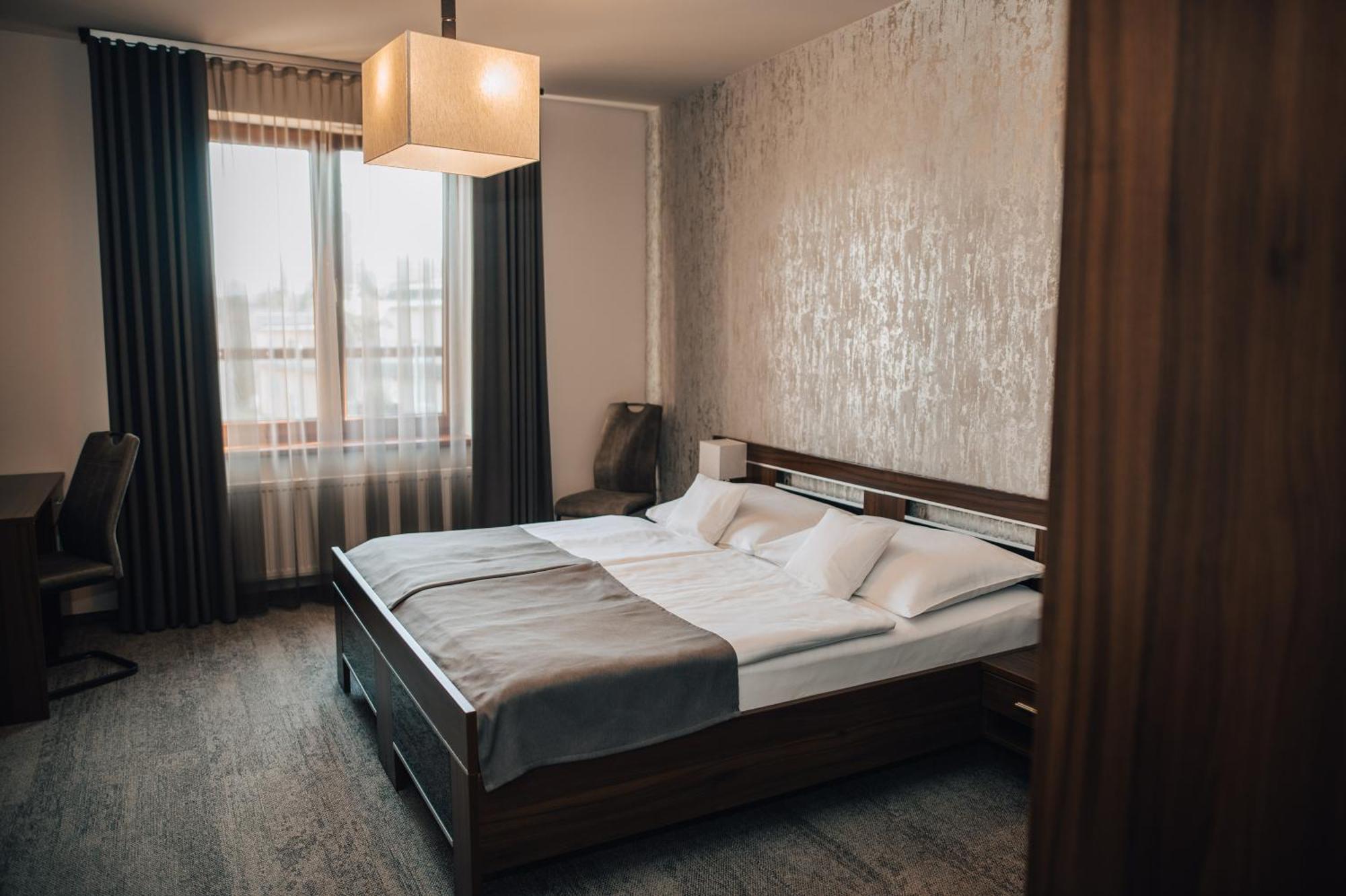 Hotel Elegance Šumperk Exteriör bild