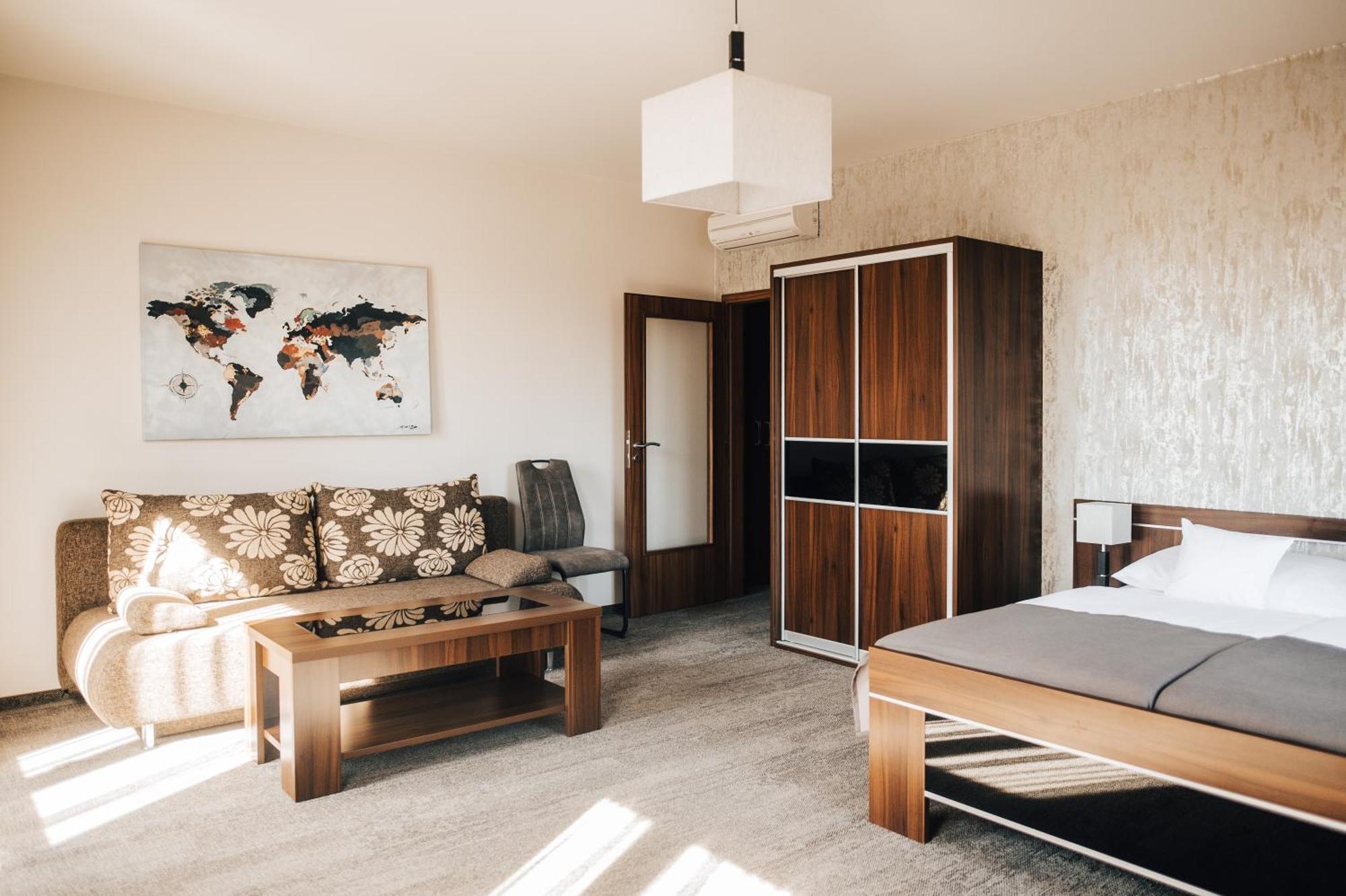 Hotel Elegance Šumperk Exteriör bild