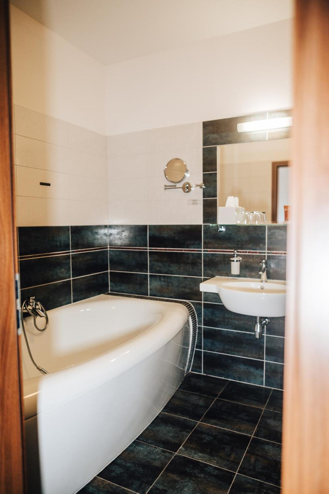 Hotel Elegance Šumperk Exteriör bild