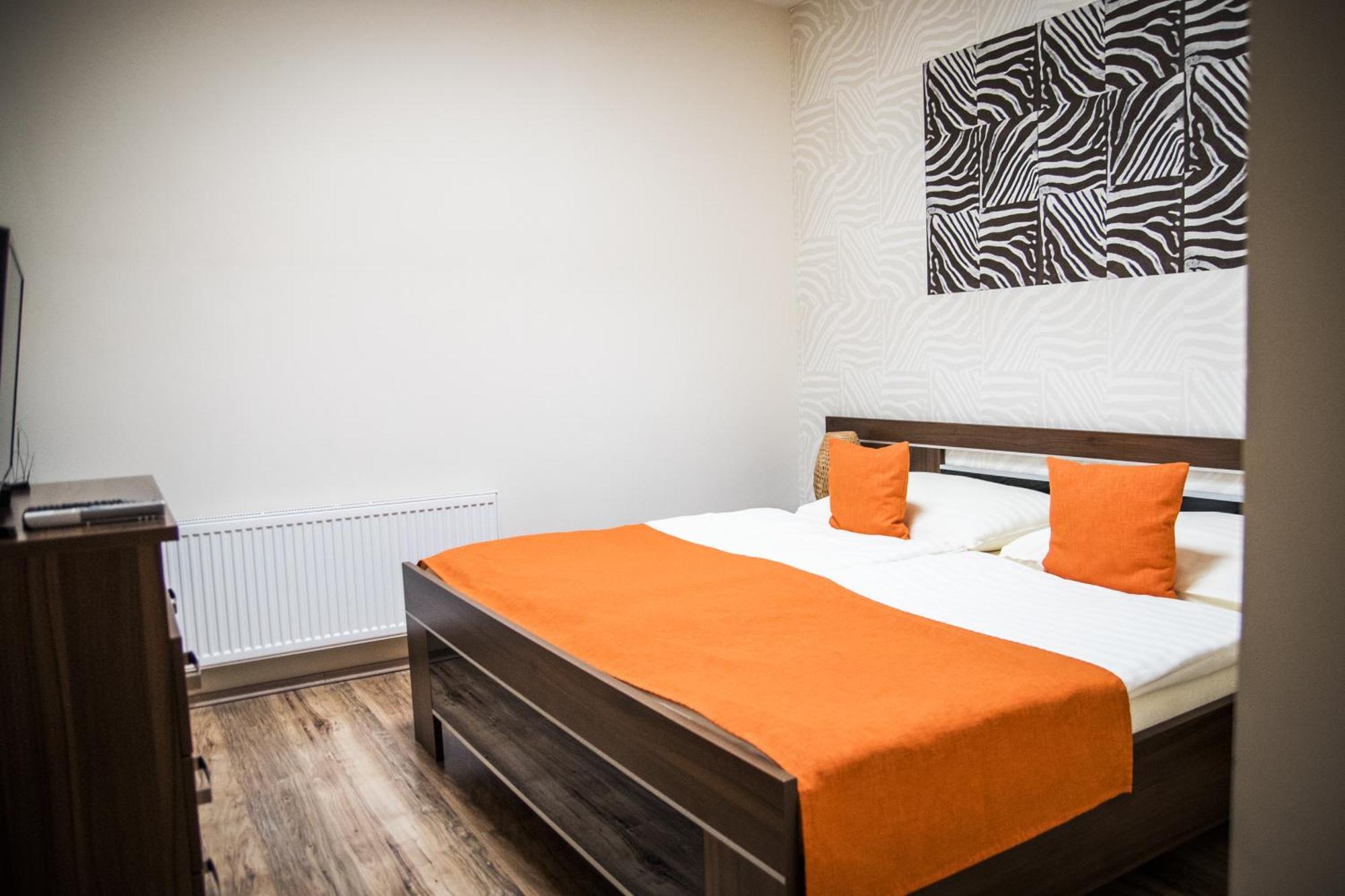 Hotel Elegance Šumperk Exteriör bild